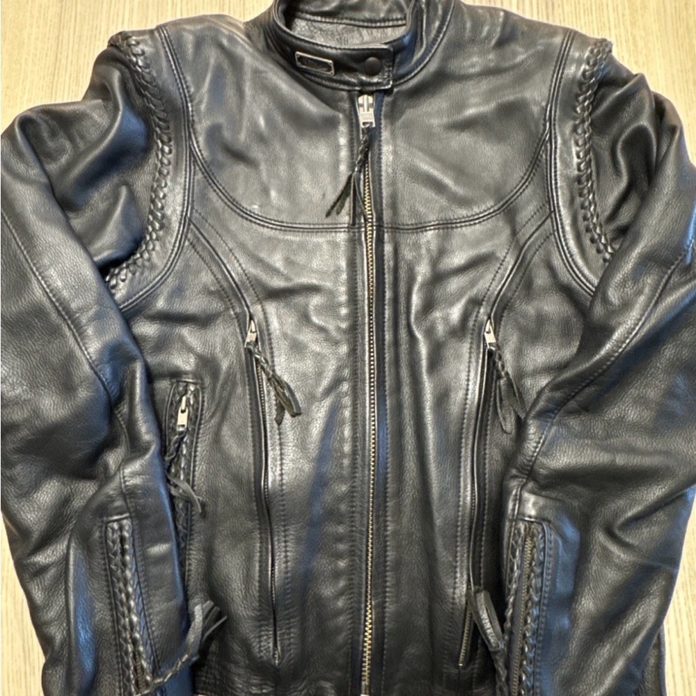 Harley Davidson x WILLIE G Women’s Zip Off Sleeves Black Leather Jacket, Size M